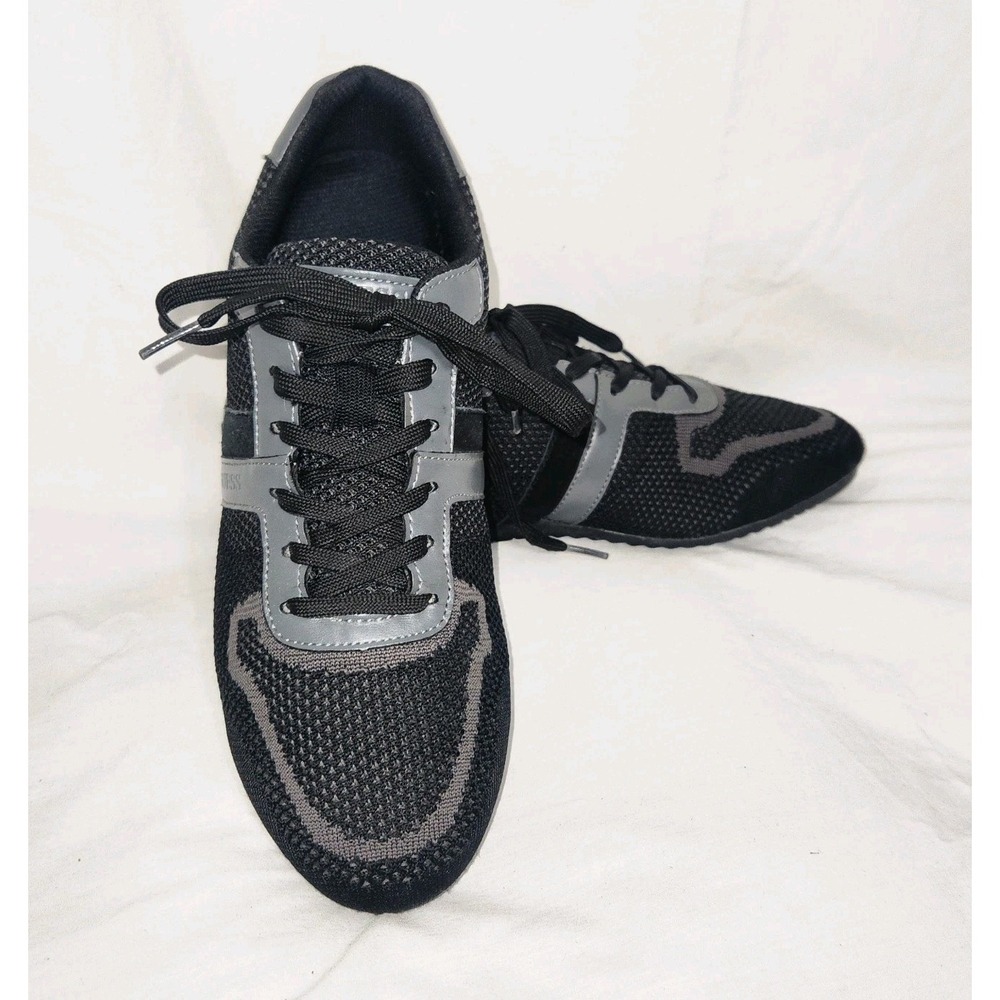 GUESS Telly Sneaker Tennis Shoes Mens 9.5 Black & Grey Suede Mesh Low Top
